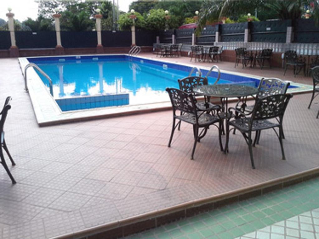 Sunset Hotel Kumasi Extérieur photo
