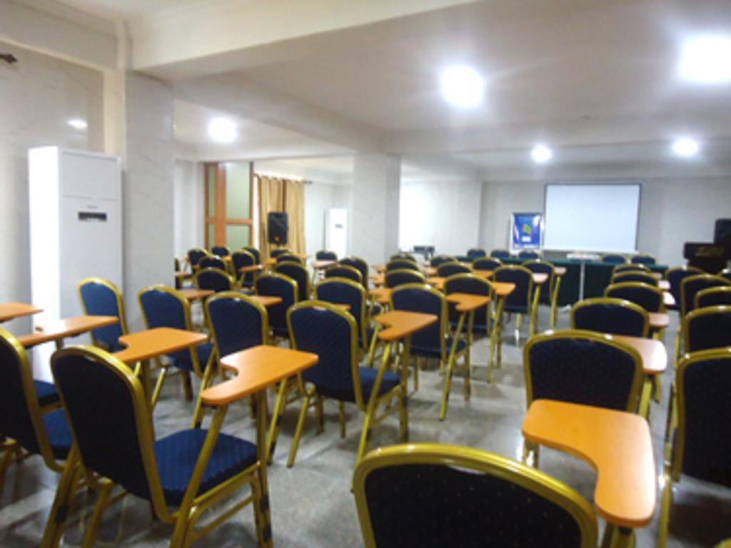 Sunset Hotel Kumasi Extérieur photo
